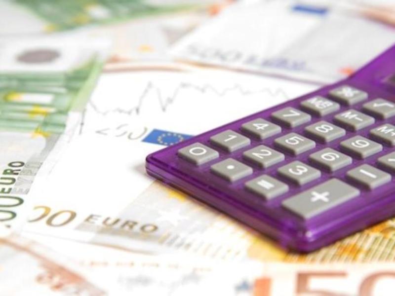 El gobierno pacta con empresas y sindicatos subir el SMI a 950&nbsp;euros