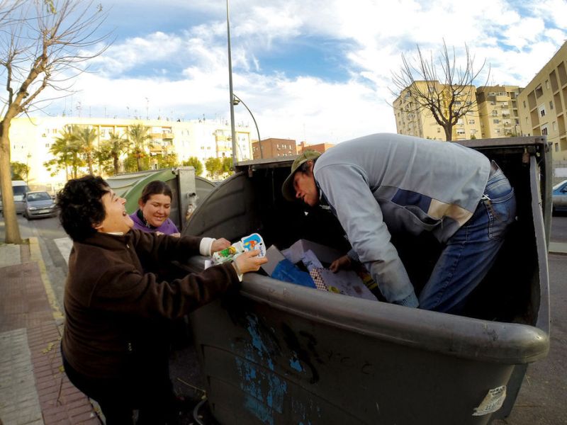 Pobreza, desigualdad y precariedad: «El capitalismo hace más daño que&nbsp;bien»